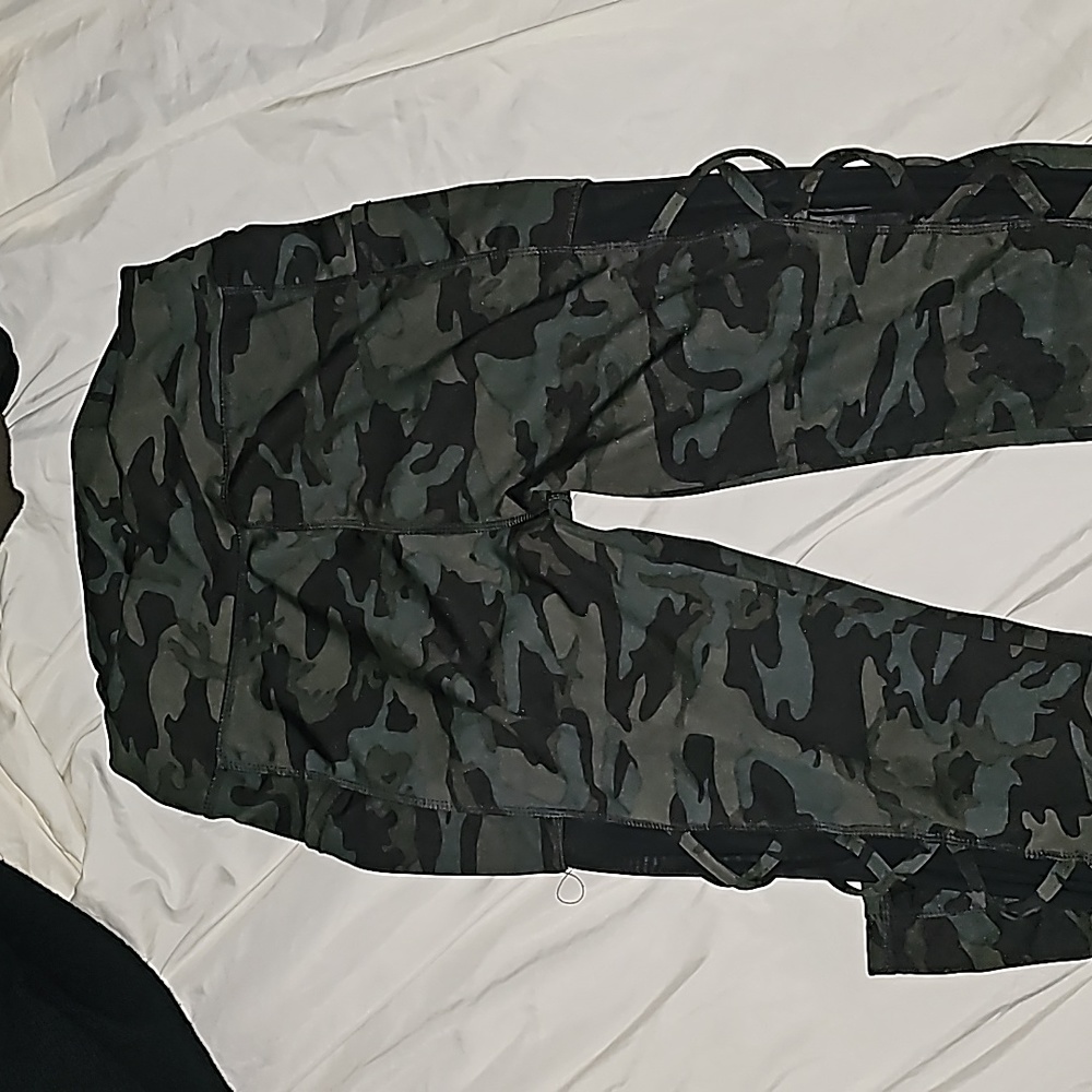 Camo leggings